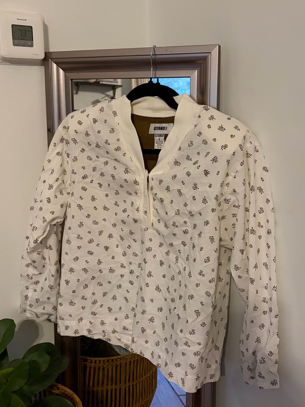 Gitano Vintage off white Floral Print 3/4 Long-Sleeve Top